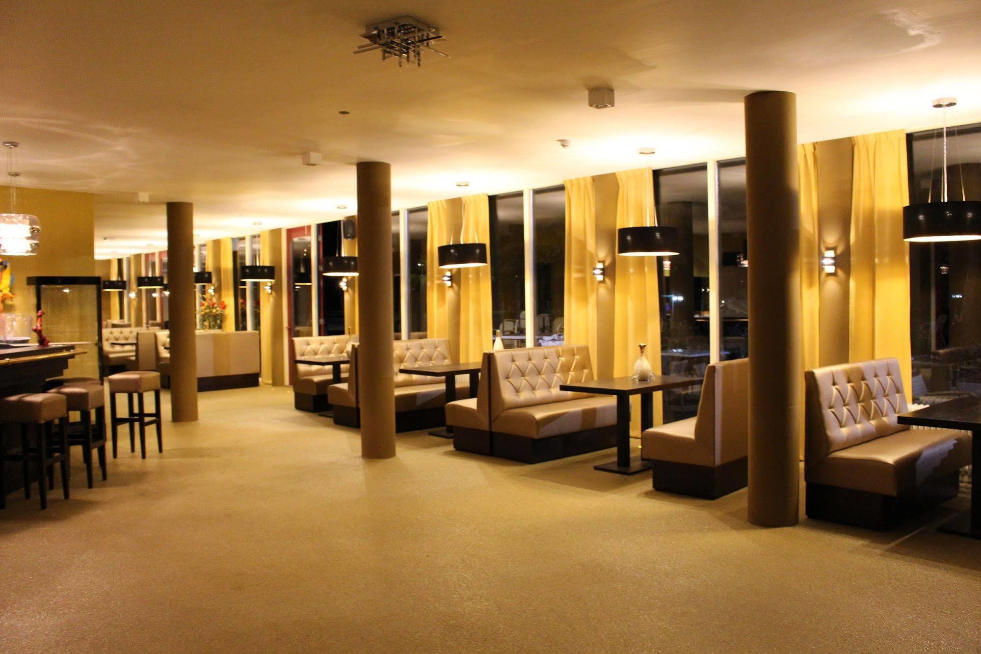 Hotel De Elderschans アールデンブルグ エクステリア 写真
